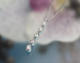 215244/K18WGダイヤネックレス