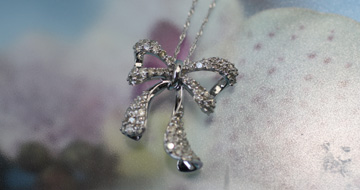 DEX0059/�z���C�g�S�[���h�_�C���l�b�N���X